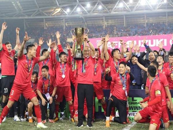 Lương cầu thủ Việt Nam thời điểm hiện nay là bao nhiêu?