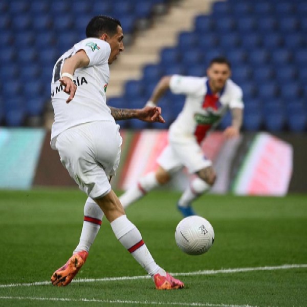 Rabona là gì? Kỹ thuật độc đáo trong bóng đá