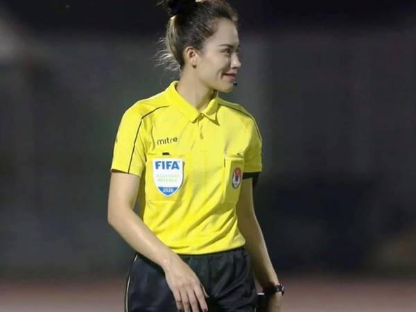 Cách trở thành trợ lý trọng tài Cách trở thành trợ lý trọng tài