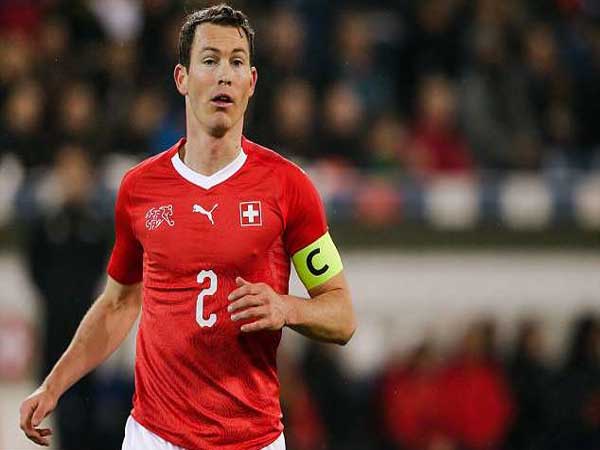 Stephan Lichsteiner - Huyền thoại bóng đá Thụy Sĩ