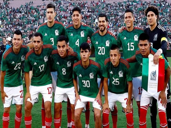 Dấu ấn của các huyền thoại bóng đá Mexico trên sân cỏ quốc tế