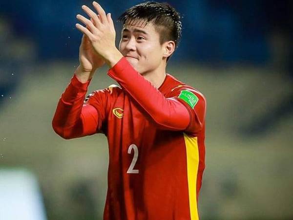 Bóng đá Việt Nam: Cầu thủ Duy Mạnh bất ngờ được vinh danh