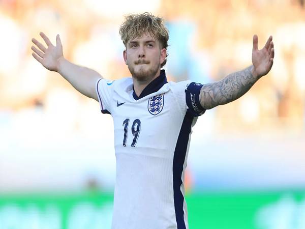 Cầu thủ Elliott tỏa sáng, tuyển Anh vào chung kết EURO U21