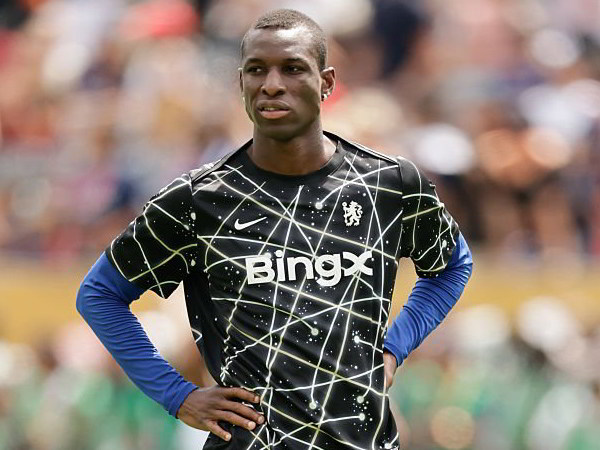 Chelsea liệu có "bán đứt" Nicolas Jackson cho Newcastle?