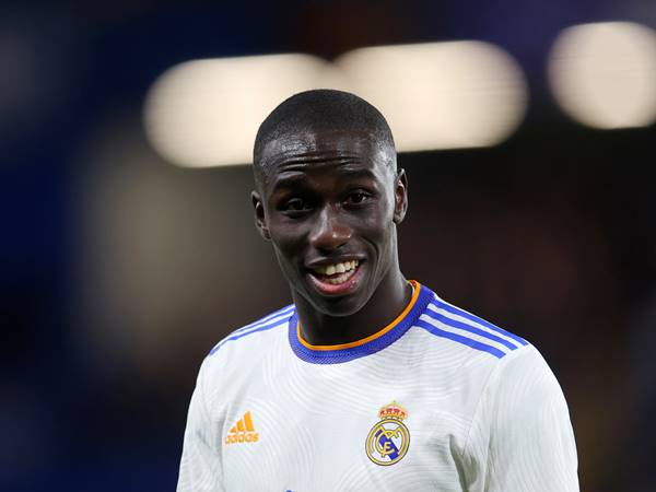 Tin Real Madrid 25/7: Ferland Mendy khó tránh việc rời đi
