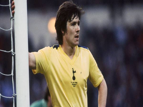 Di sản của hậu vệ Tottenham nổi tiếng để lại cho bóng đá thế giới