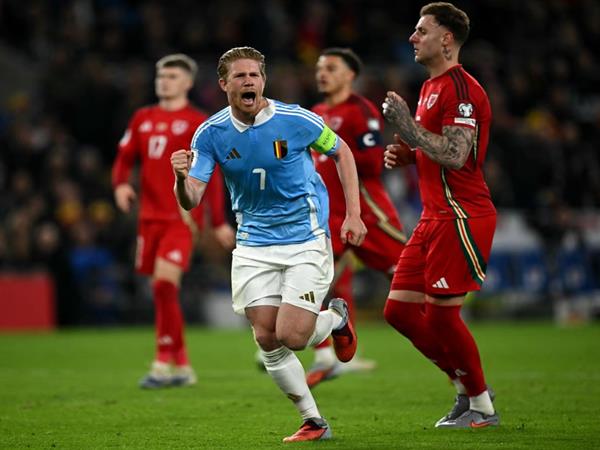 De Bruyne lập cú đúp, Bỉ khẳng định vị thế