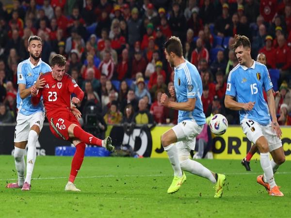 Tin World Cup 15/10: Bỉ ngược dòng đánh bại Xứ Wales