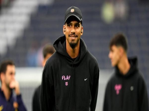 Tin Barcelona: Araujo chuẩn bị cho trận gặp Espanyol