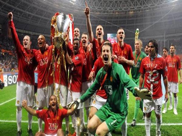 Rooney tuyên bố MU 2008 sẽ “nghiền nát” Arsenal hiện tại ngay trên sóng truyền hình