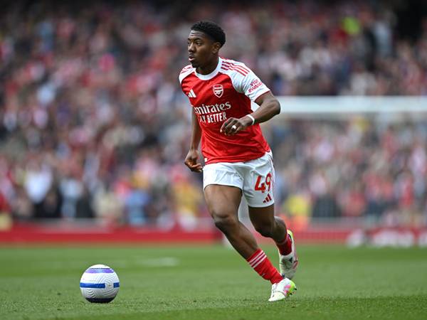 Phong cách thi đấu của Lewis-Skelly